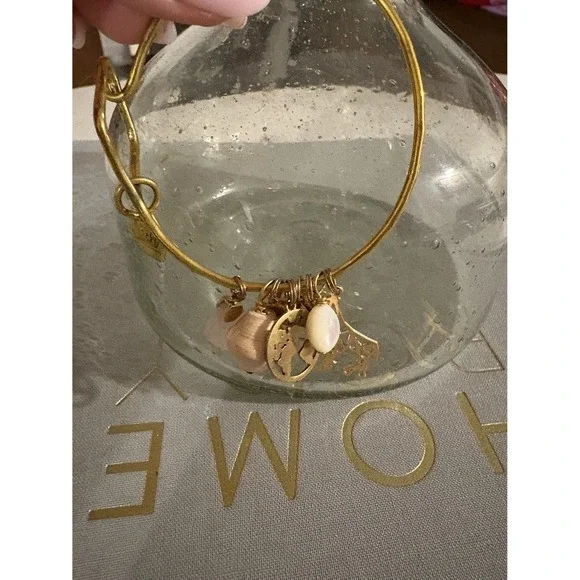 Sseko Designs Brass Charm Bangle Bracelet Giraffe World Bead Accents Safari - Picture 5 of 5